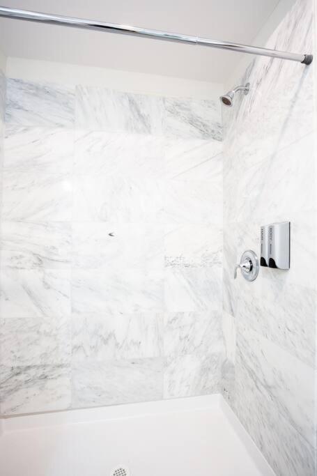 Luxurious Furnished Studio W Full Kitchen In Sd سان دييغو المظهر الخارجي الصورة